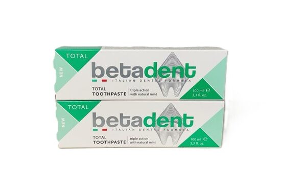 Betadent Total trīskāršas iedarbības zobu pasta ar dabīgo piparmētru
